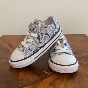 Converse Toddler Sneaker, Shark Print, Size 8